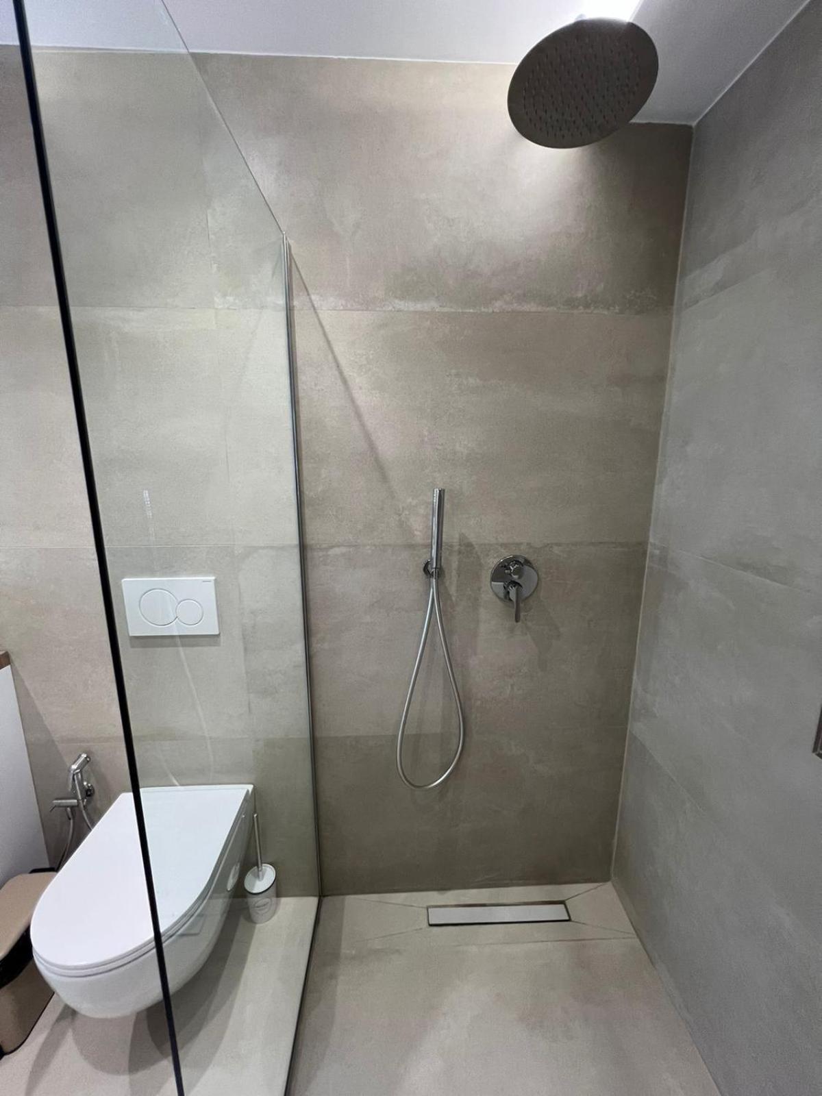 טיראנה Anna'S Blloku Apartment מראה חיצוני תמונה