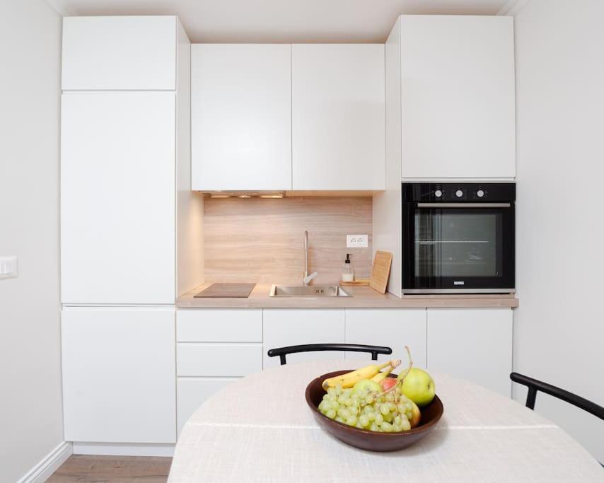 טיראנה Anna'S Blloku Apartment מראה חיצוני תמונה