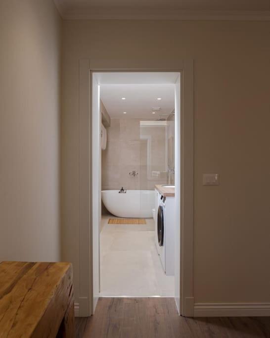 טיראנה Anna'S Blloku Apartment מראה חיצוני תמונה