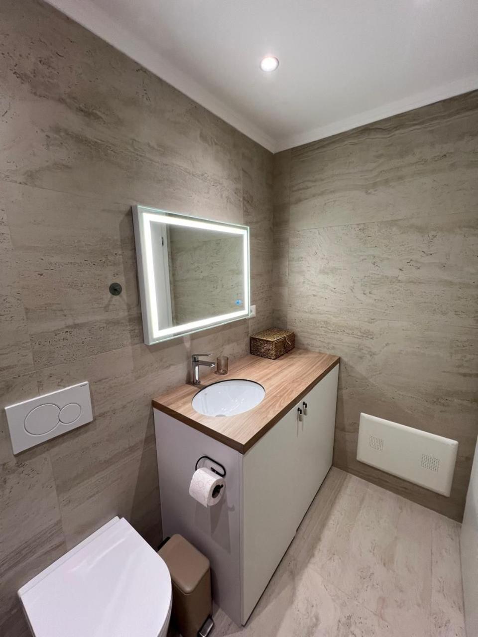 טיראנה Anna'S Blloku Apartment מראה חיצוני תמונה