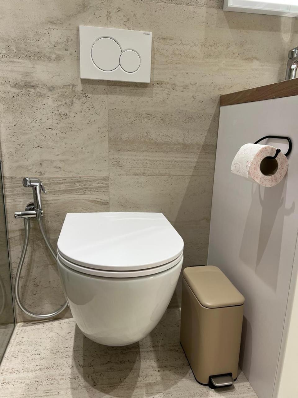 טיראנה Anna'S Blloku Apartment מראה חיצוני תמונה